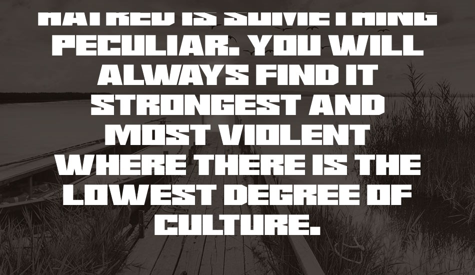 saturn-3 font text